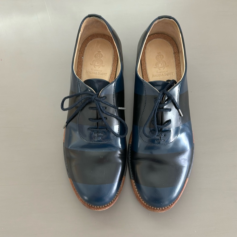 The office of Angela Scott shoes gently worn size 37.5
